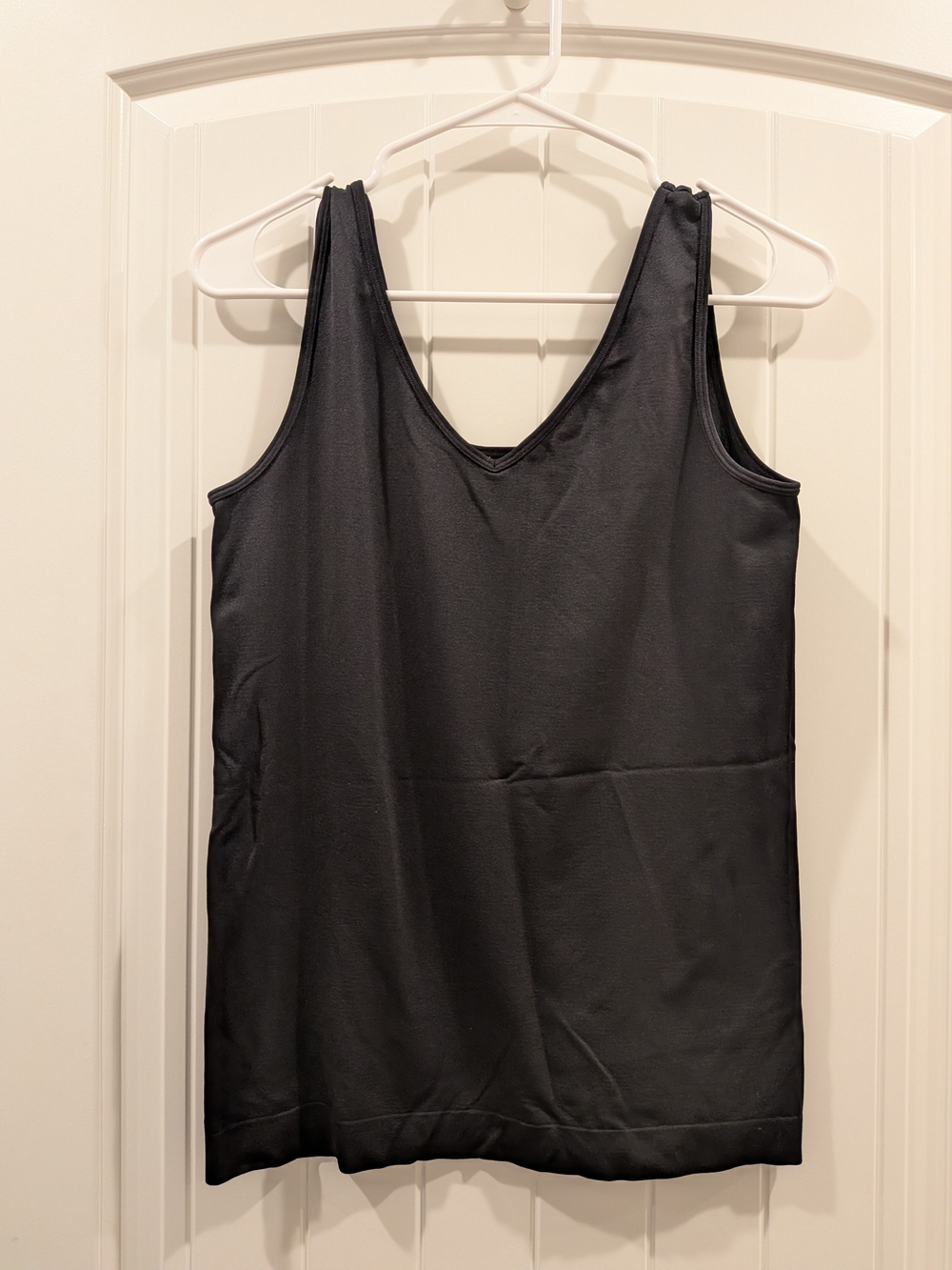 White House Black Market Black V-Neck Tank - Picture 2 of 10